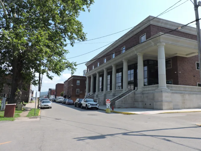 Brooke Commission approves X-ray machine bid for courthouse
